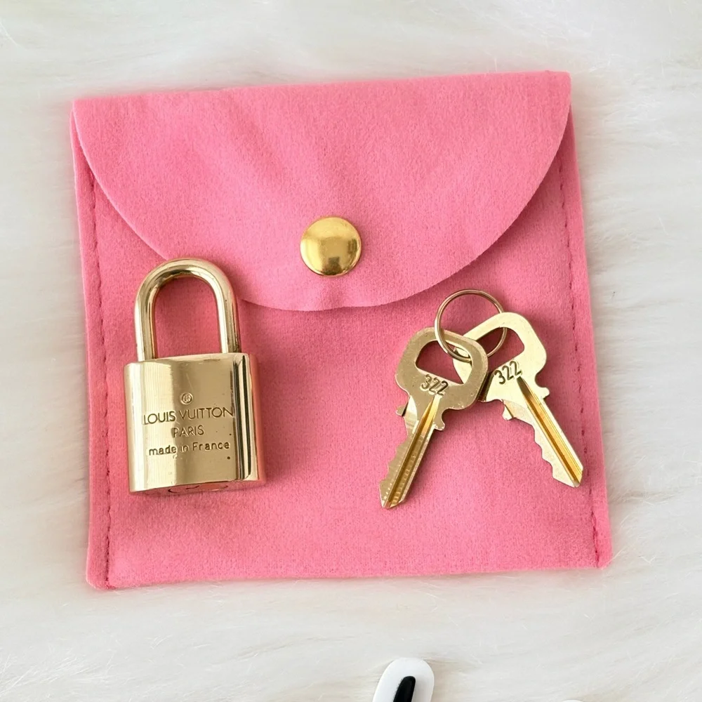 Louis Vuitton Padlock And Key #322‎